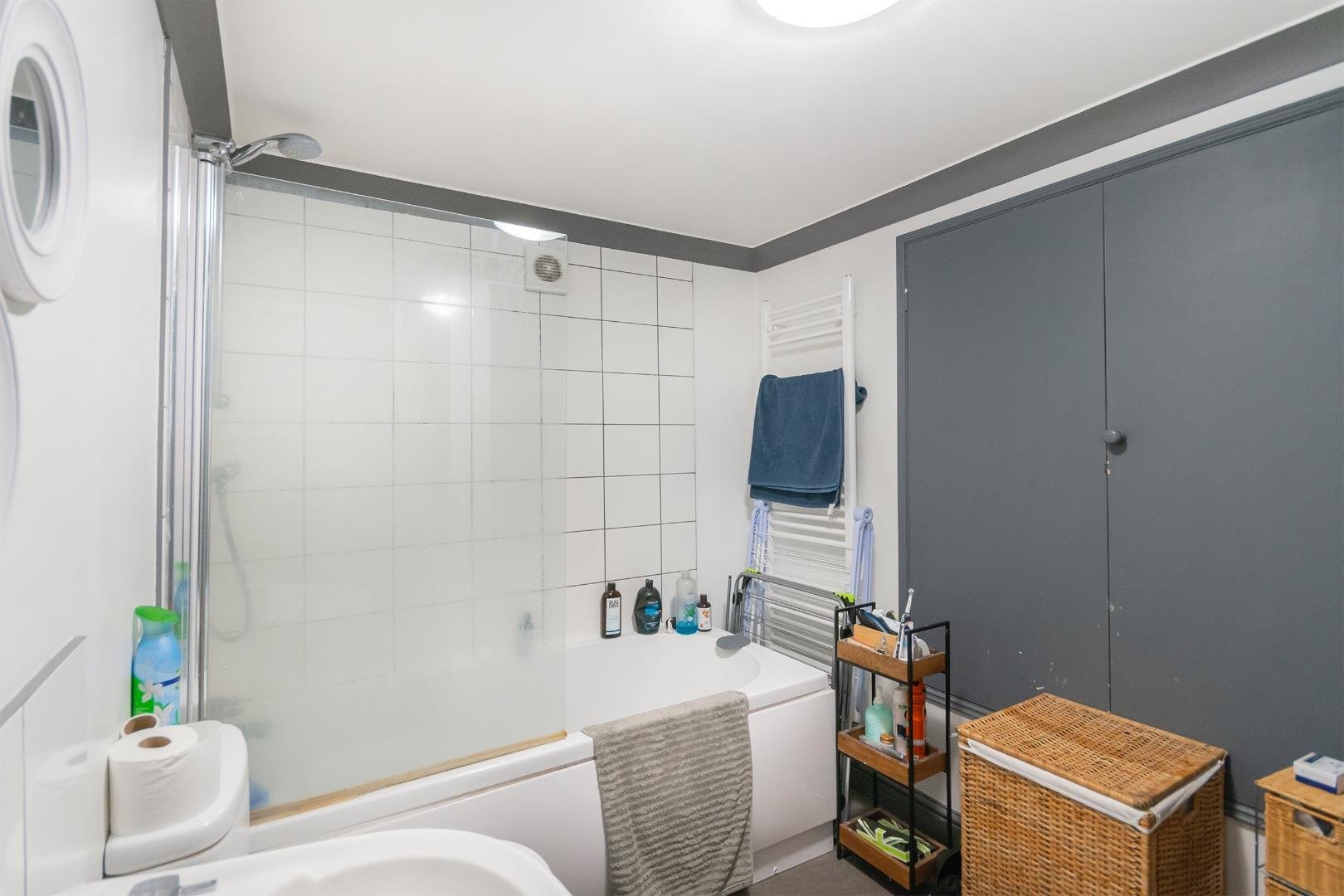 Imperial walk knowle 32756284 klawlairepmi04 basement bathroom b