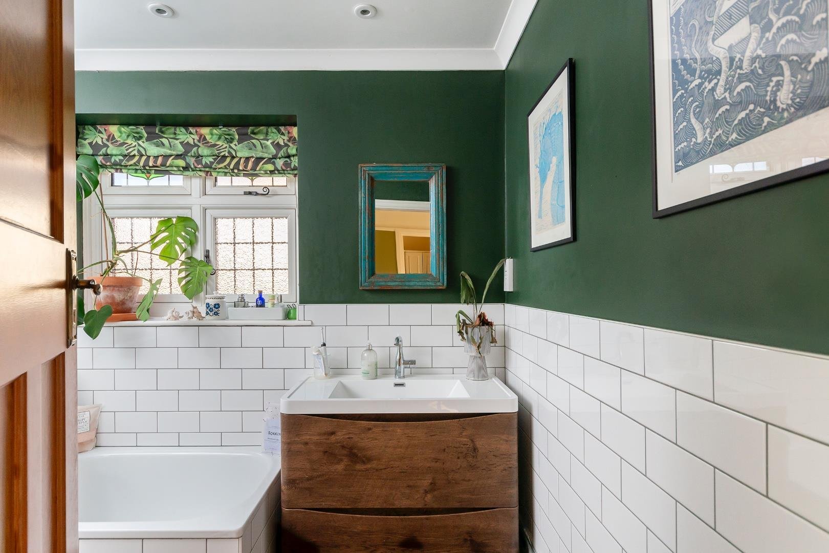 Imperial walk knowle 32756284 klawlairepmi04 bathroom c