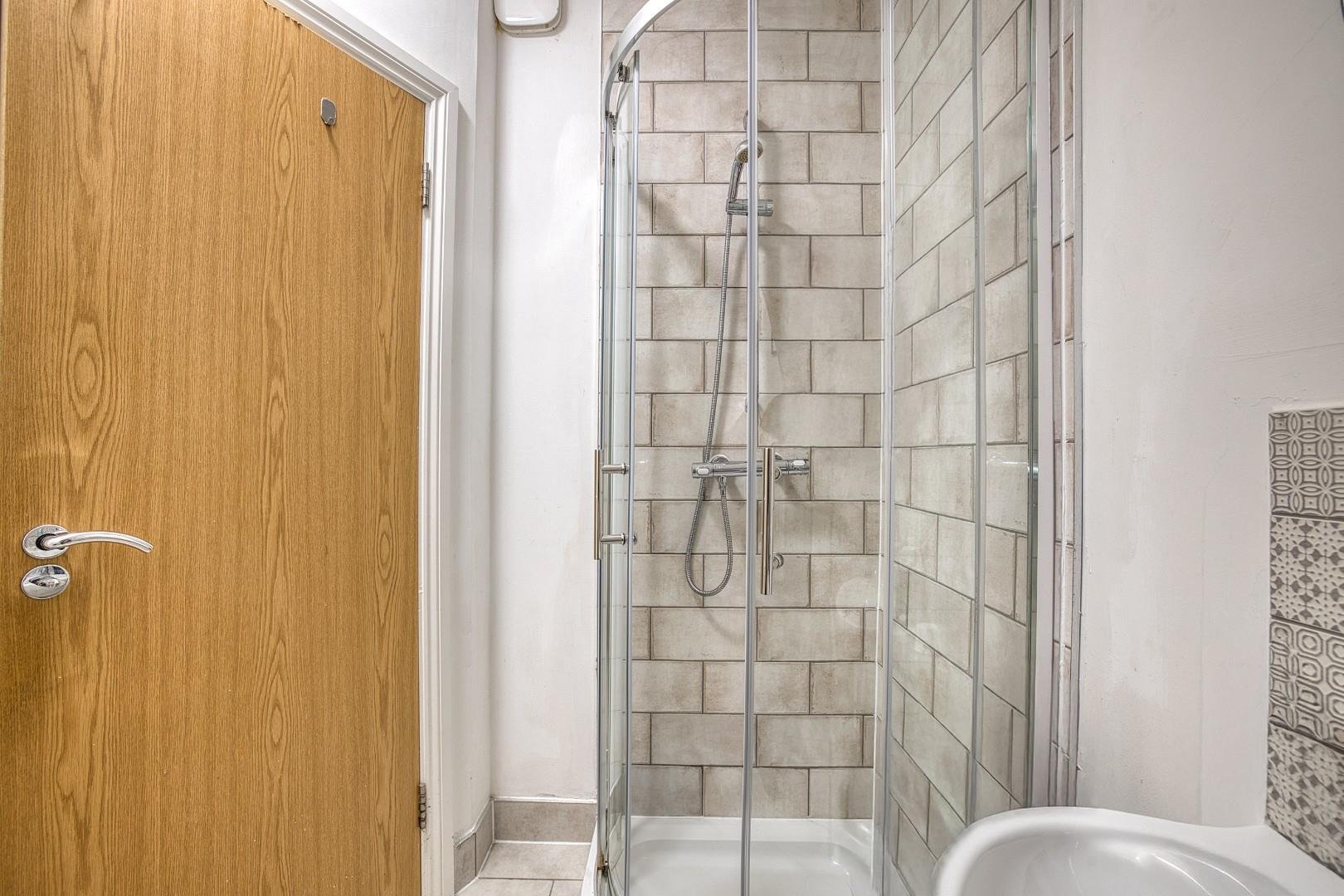 Islington road southville 33687186 cd7 a8311 hdr