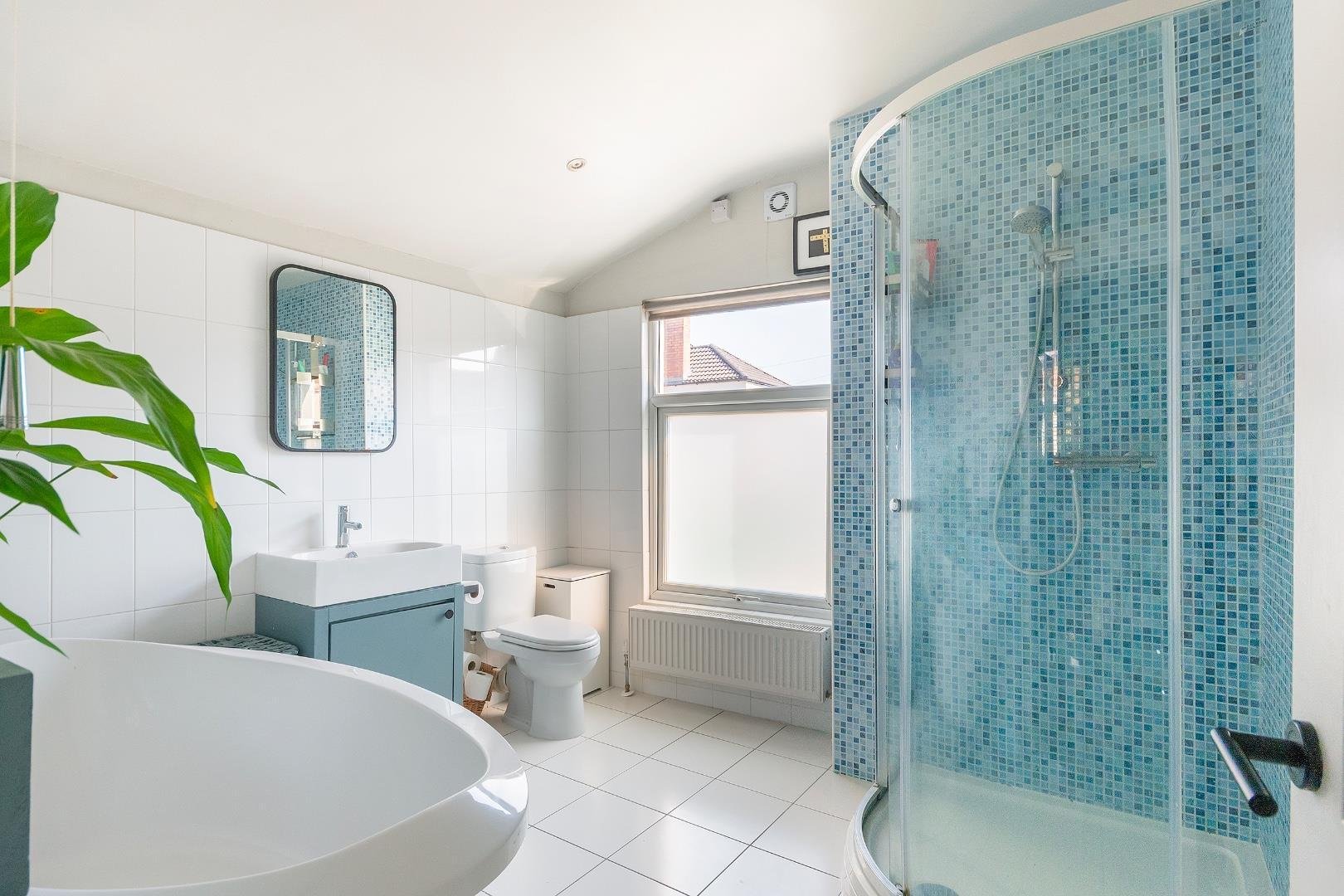 Islington road southville 34179100 6 i5 rse bathroom b