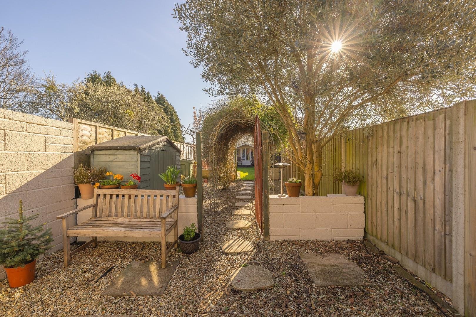 Kennard road kingswood 34595620 char8615