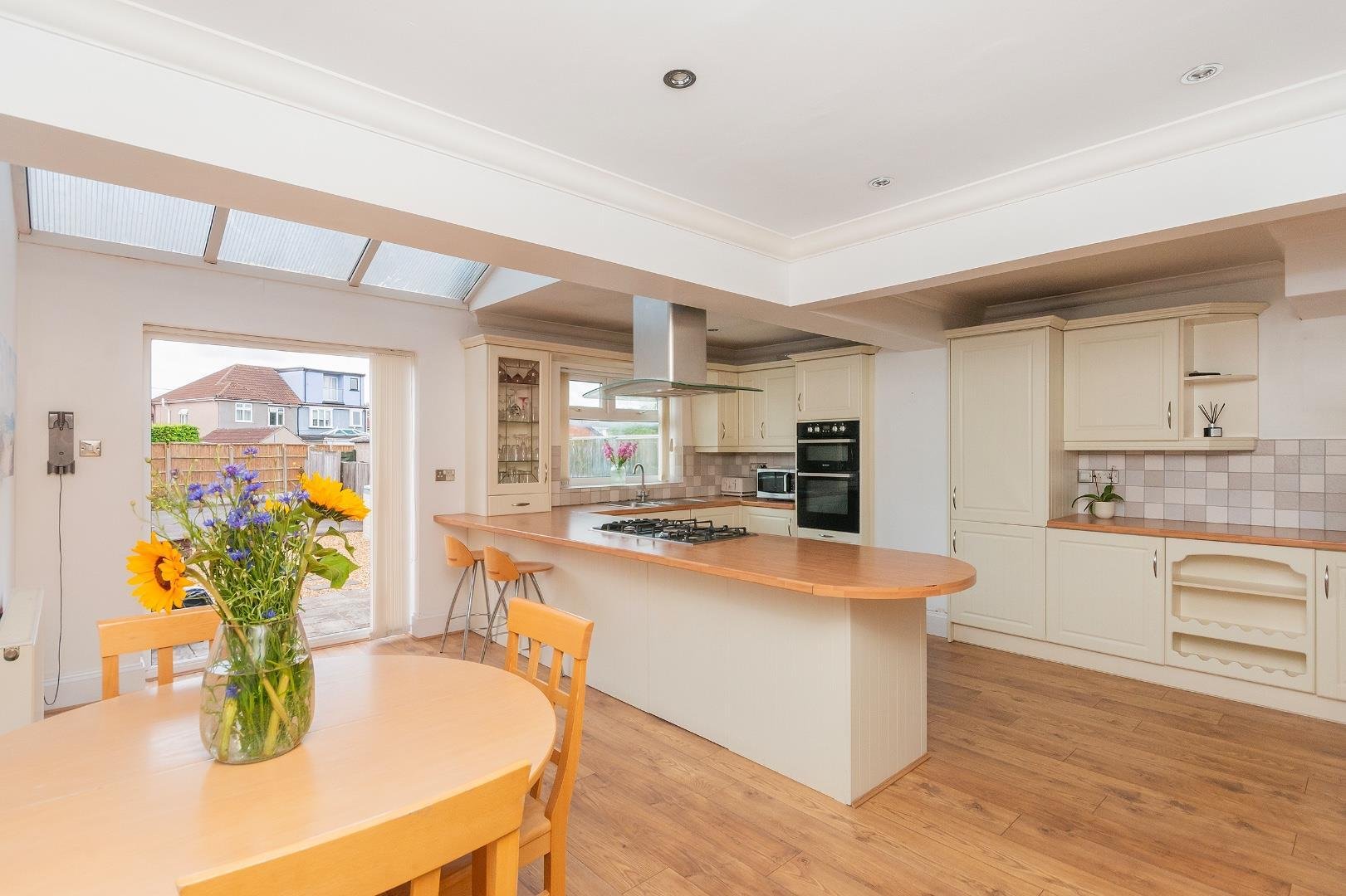 Kings head lane bedminster down 34794103 1 k8 h3 lbd kitchen diner e