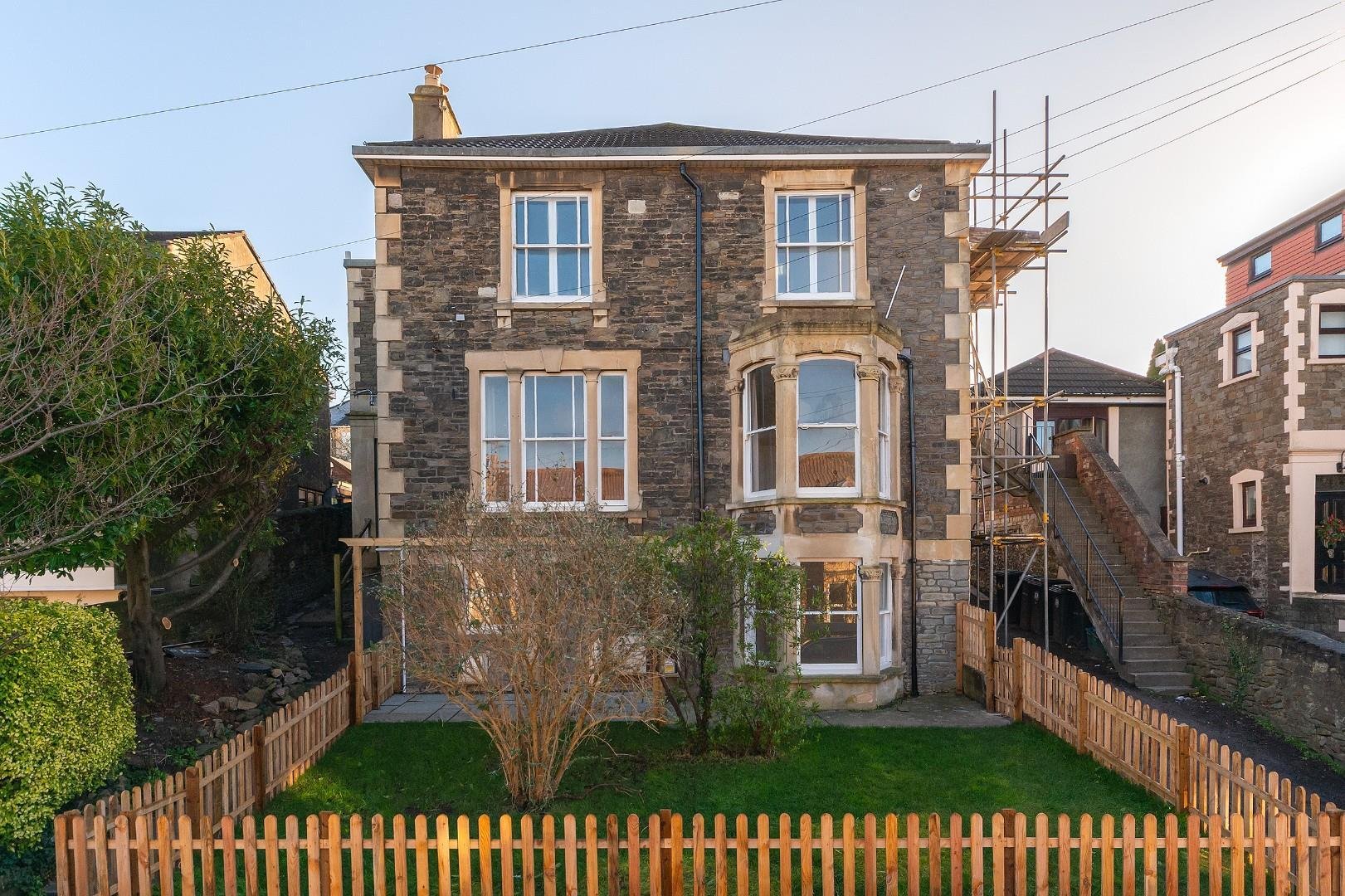 Knowle road totterdown 33712207 f2 d9 krtn external c