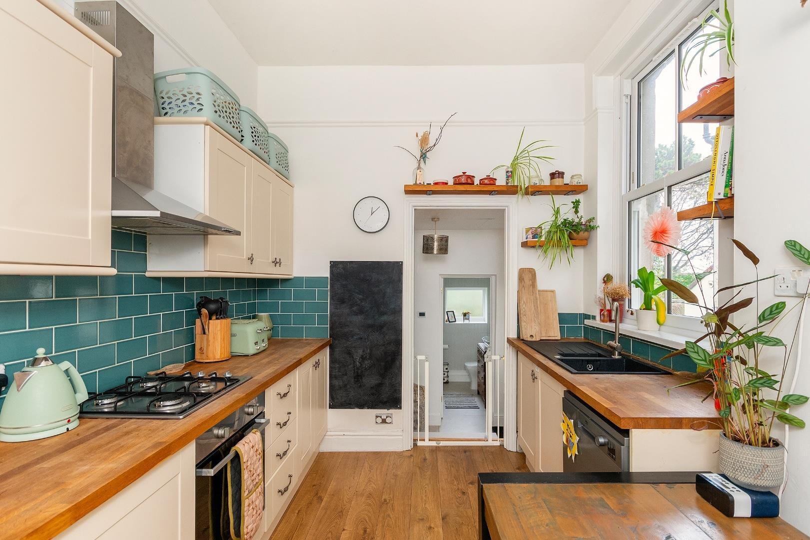 Lilymead avenue knowle 34819075 g3 f6 latn kitchen c