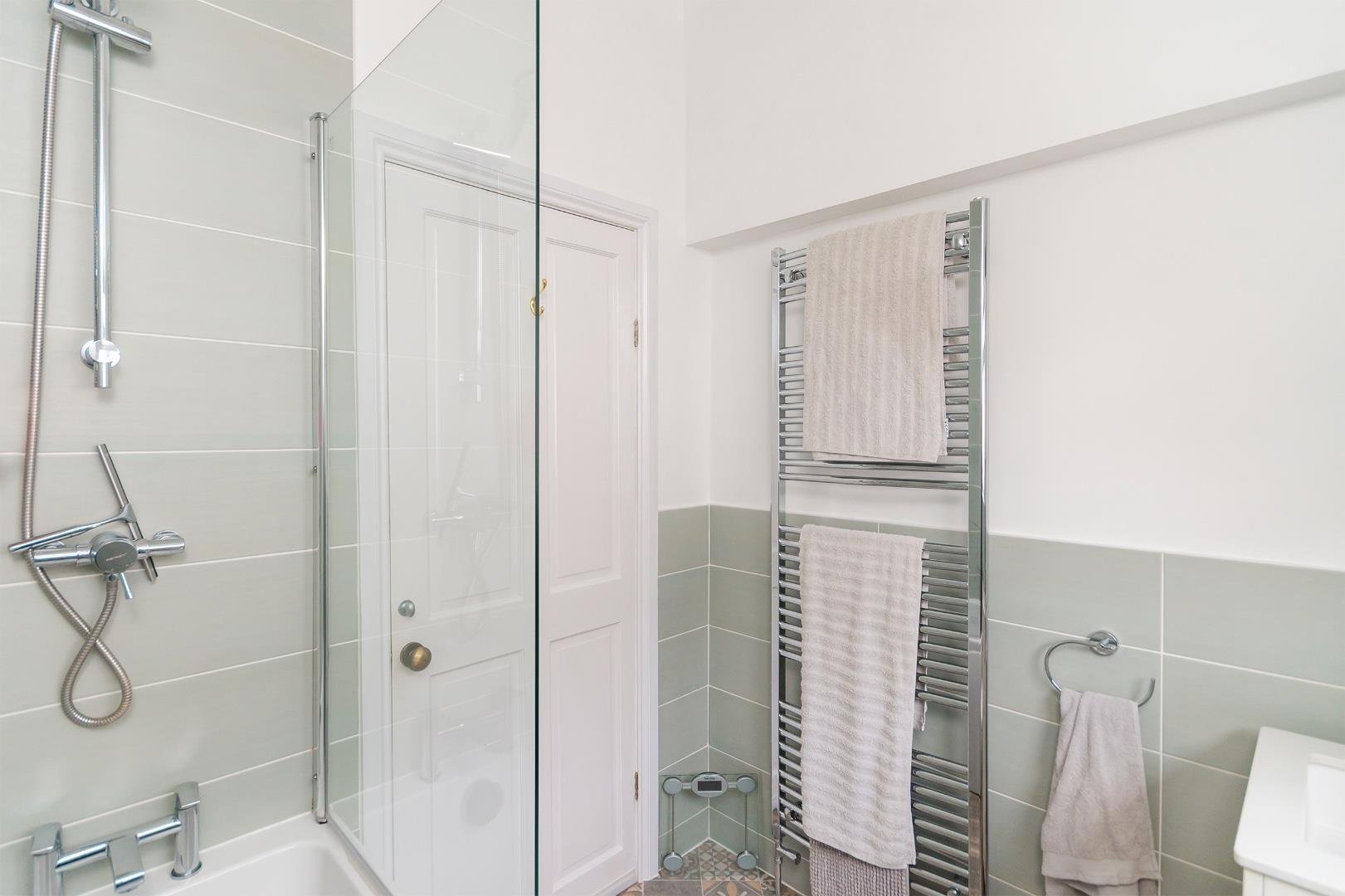 Lime road southville 32954200 lr7 se bathroom a