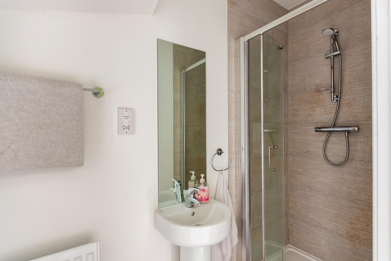 Malago drive bedminster 34431877 4 m4 dbr shower room b