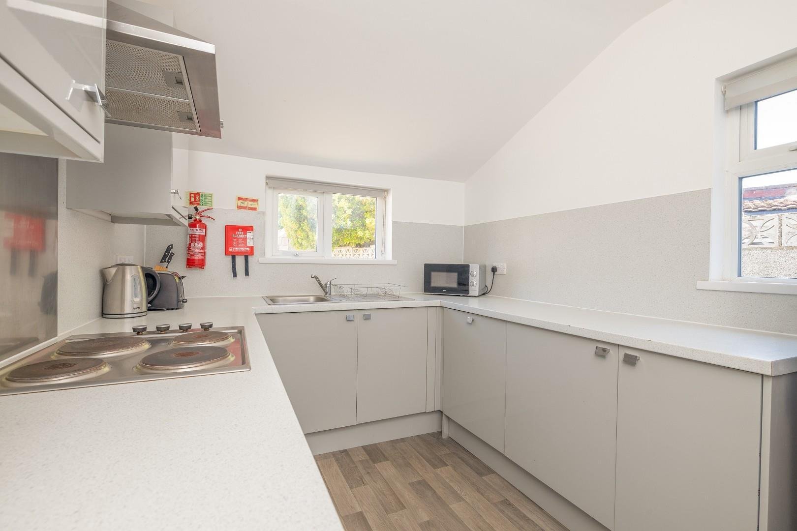 Manor road fishponds 33929536 00005 cd7 a9730