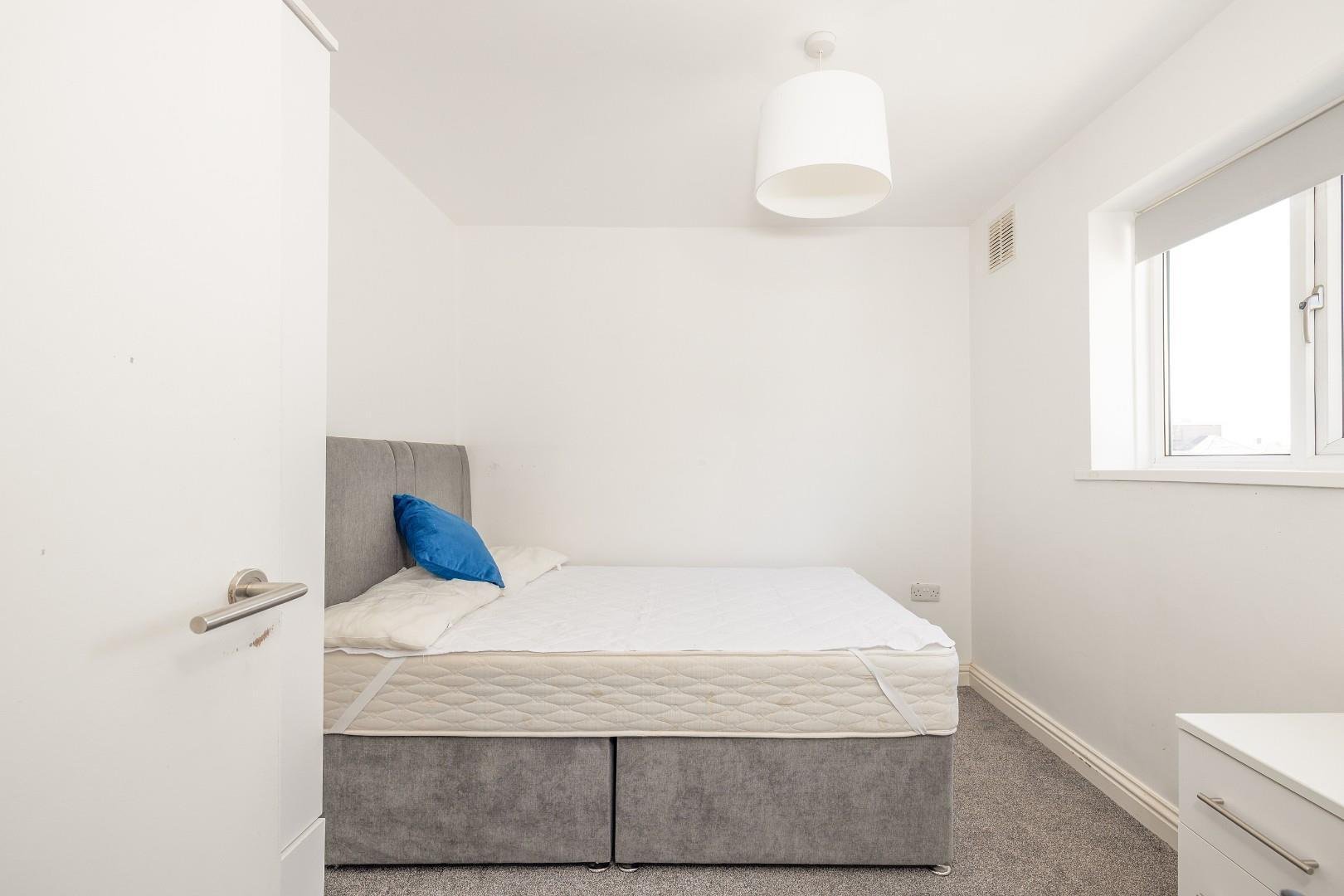 Manor road fishponds 33929536 00012 cd7 a9739