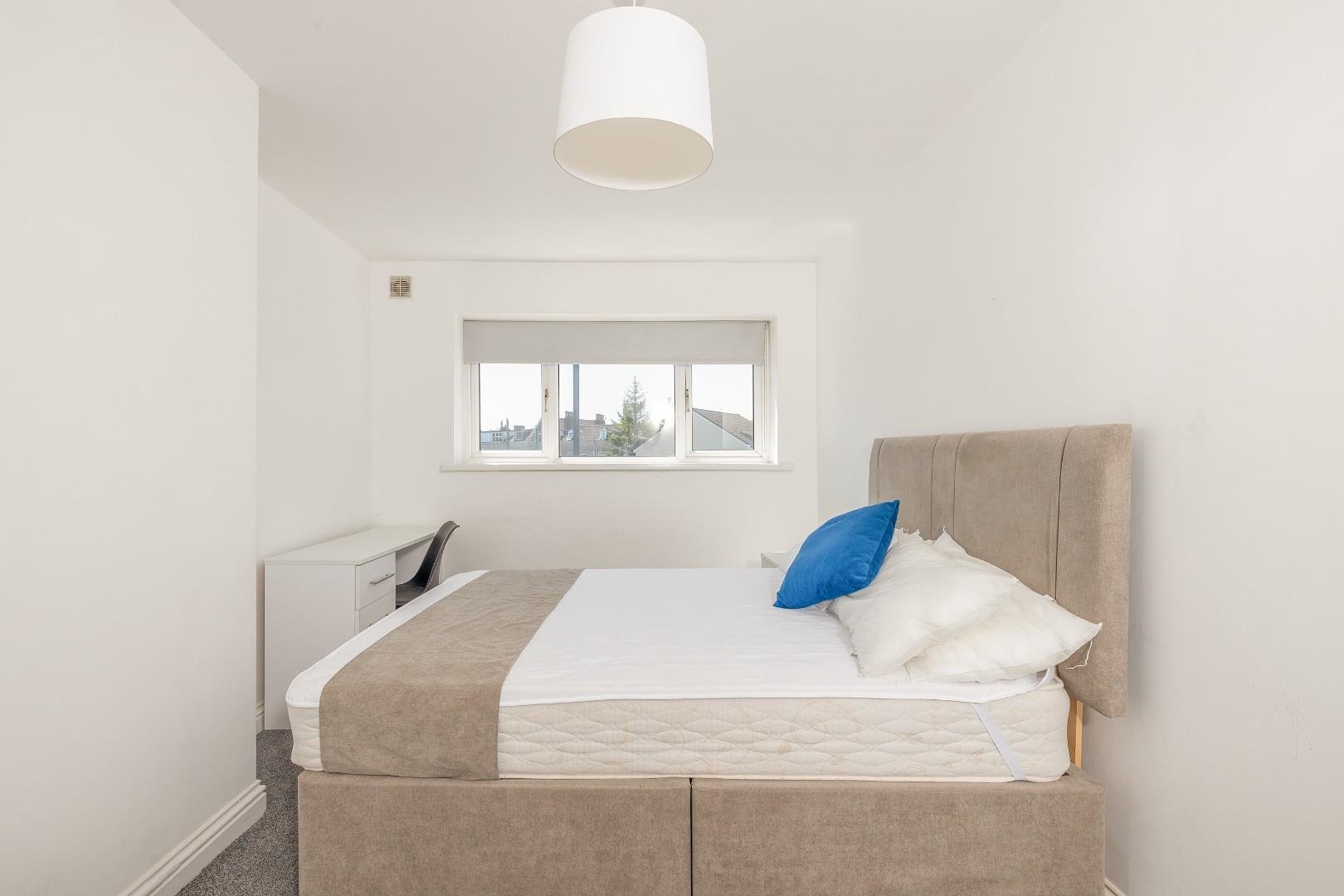 Manor road fishponds 33929536 00015 cd7 a9746