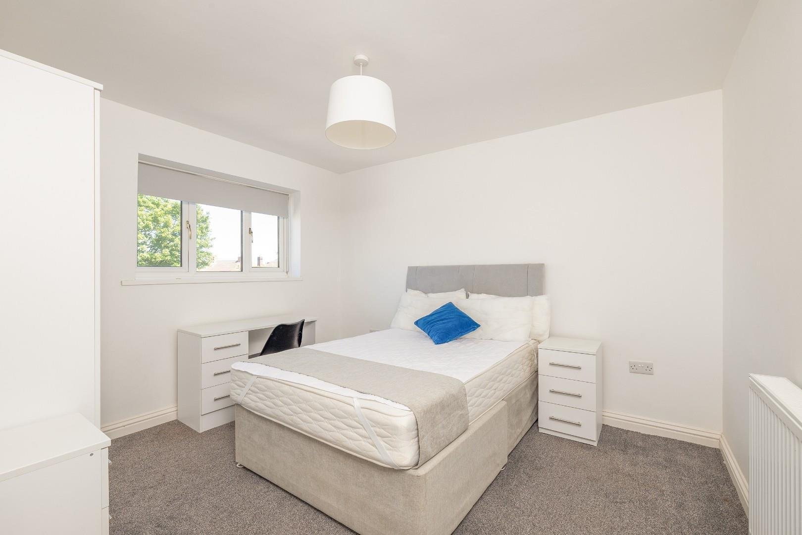 Manor road fishponds 33929536 00018 cd7 a9753