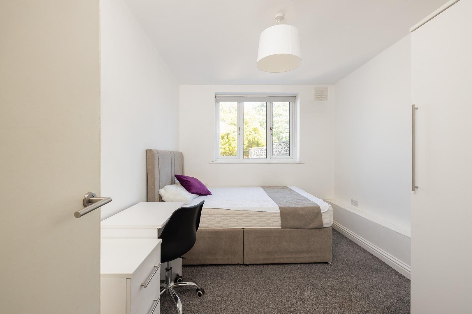 Manor road fishponds 33929536 00024 cd7 a9766