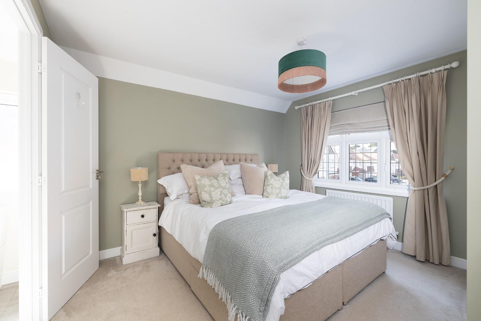 Merton road frenchay 33375963 cd7 a0464