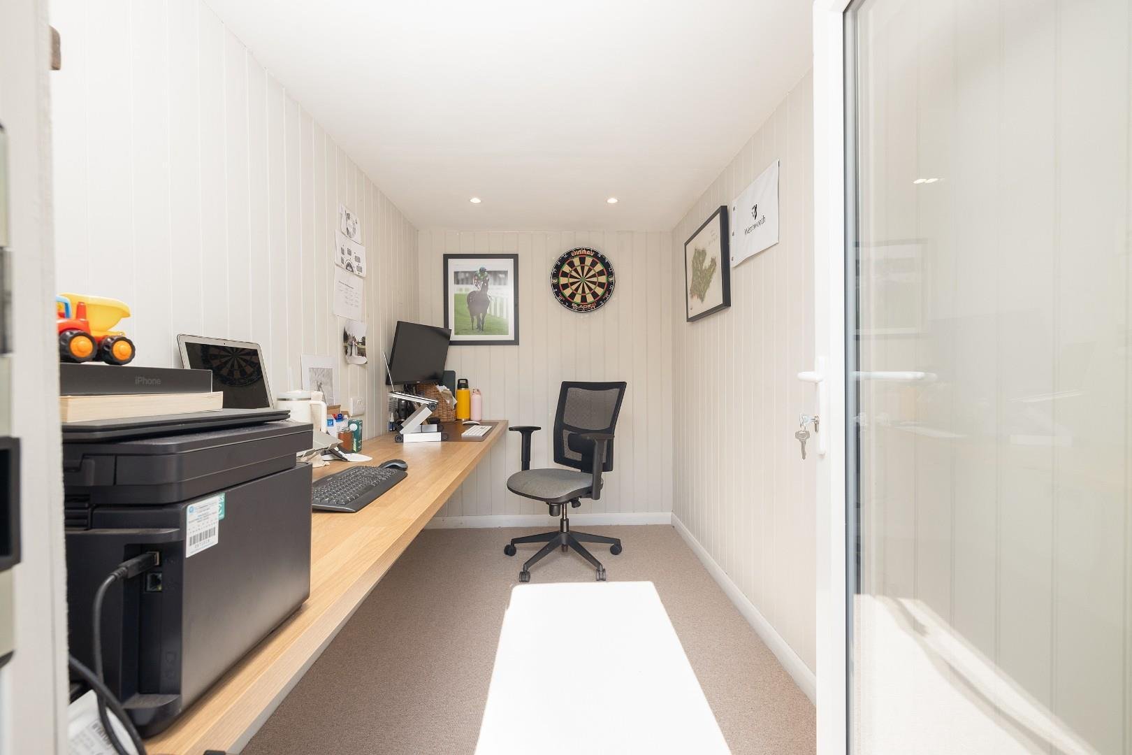 Merton road frenchay 33375963 cd7 a0520