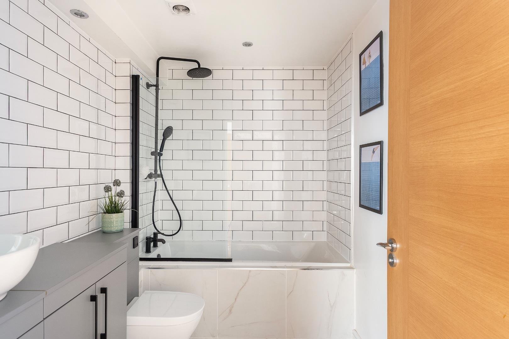 Myrtle street southville 34062299 ft1 kse bathroom c
