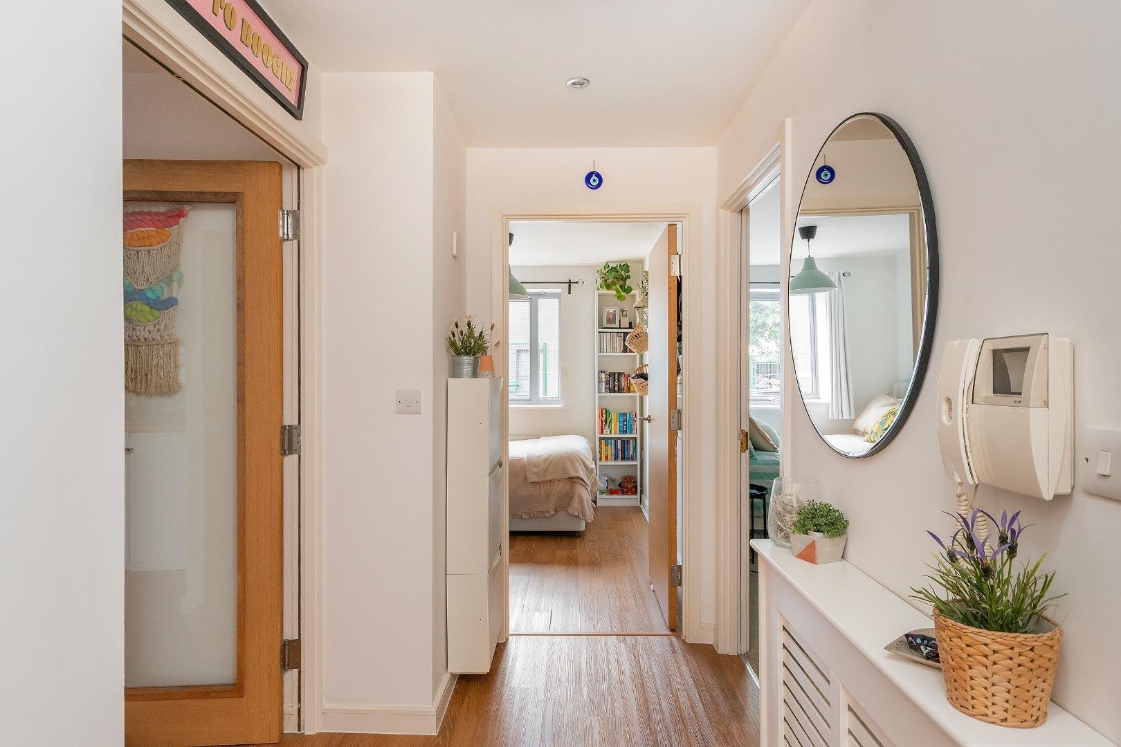 Myrtle street southville 34062299 ft1 kse hallway c