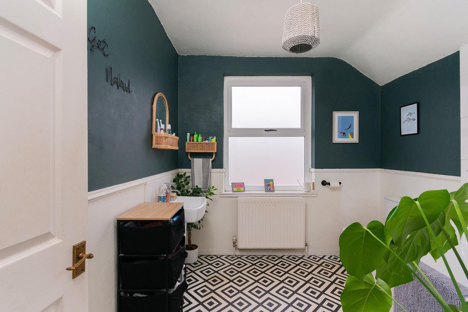 New queen street kingswood 34297698 0 n1 qskd bathroom b