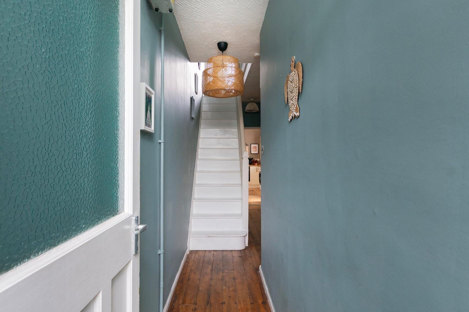 New queen street kingswood 34297698 0 n1 qskd hallway b