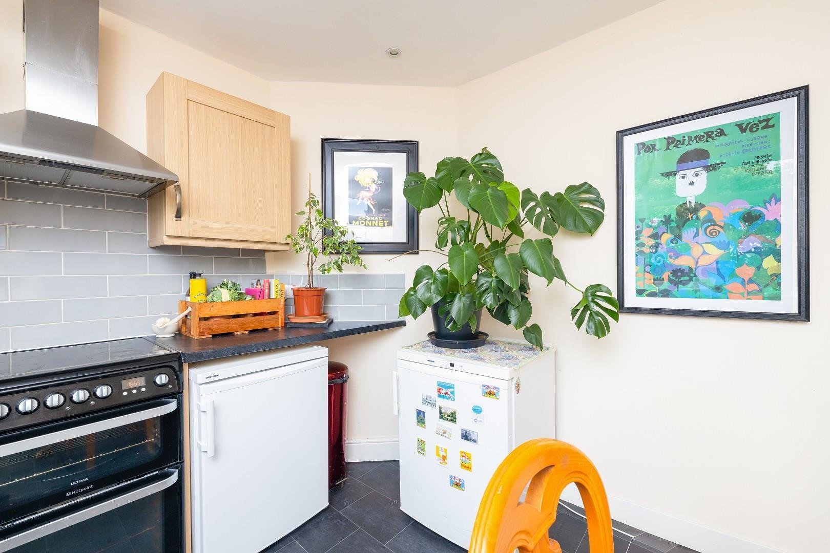Novers park drive knowle 33328371 cd7 a7017