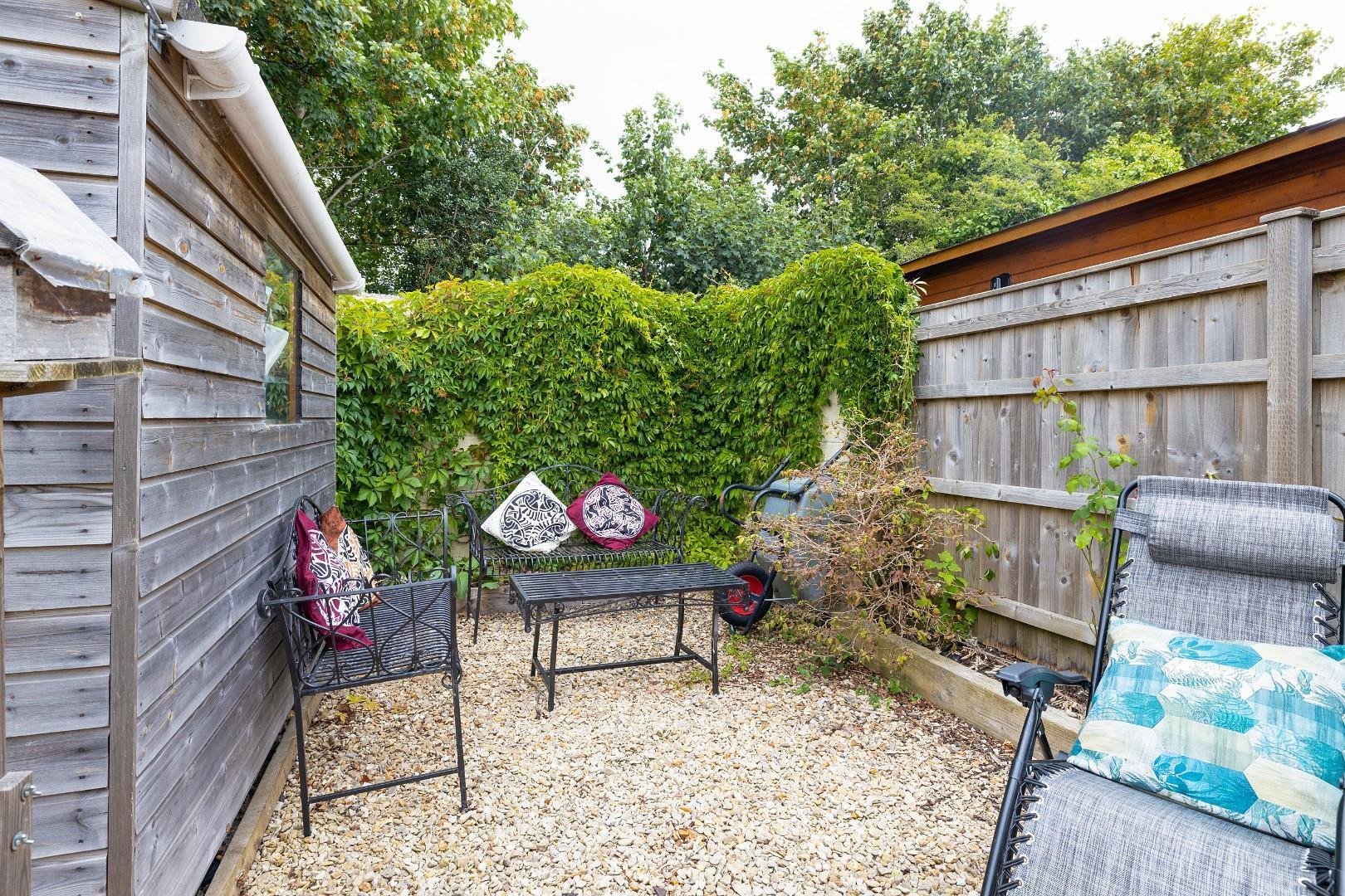 Novers park drive knowle 33328371 cd7 a7025