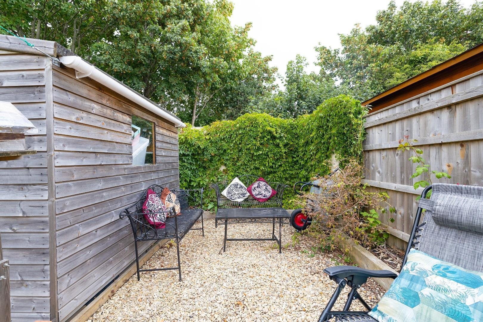 Novers park drive knowle 33328371 cd7 a7026
