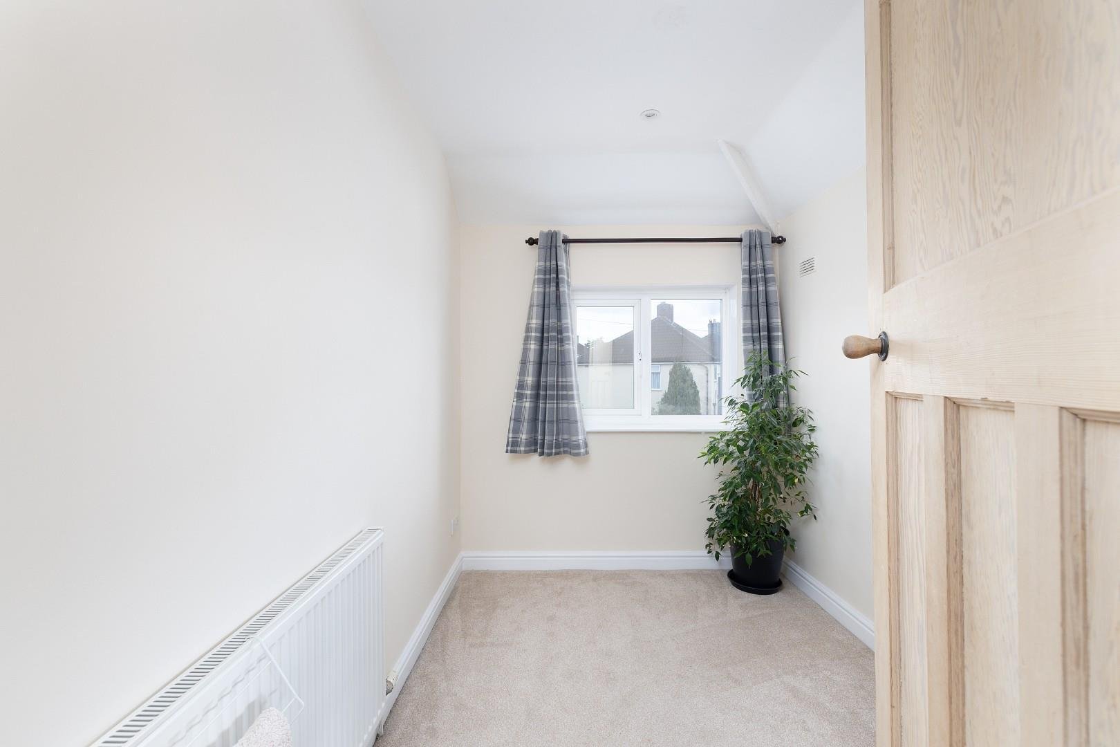 Novers park drive knowle 33328371 cd7 a7037