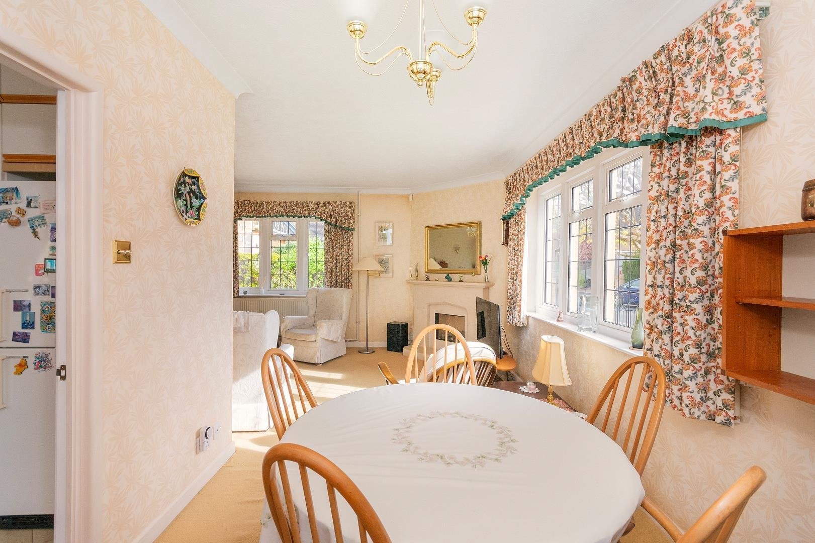 Park crescent frenchay 34615913 0 p1 cfy lounge diner b