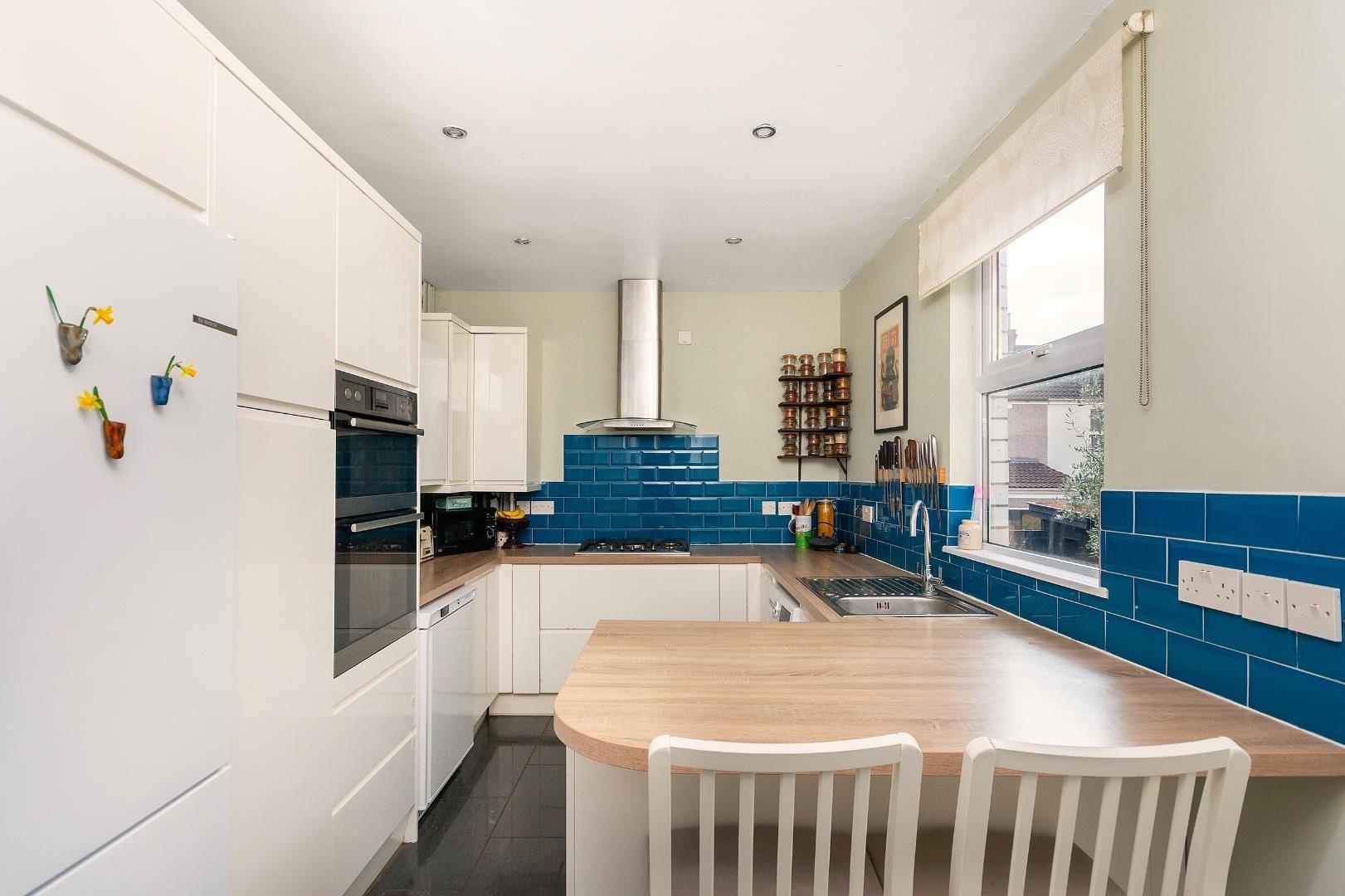 Paultow avenue victoria park 34632995 1 p0 abr kitchen d