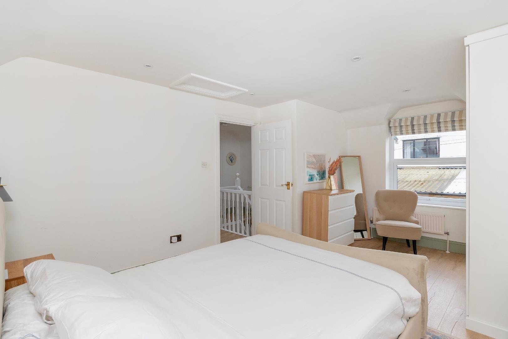 Quarry steps clifton 33203822 1 q1 scn bedroom b