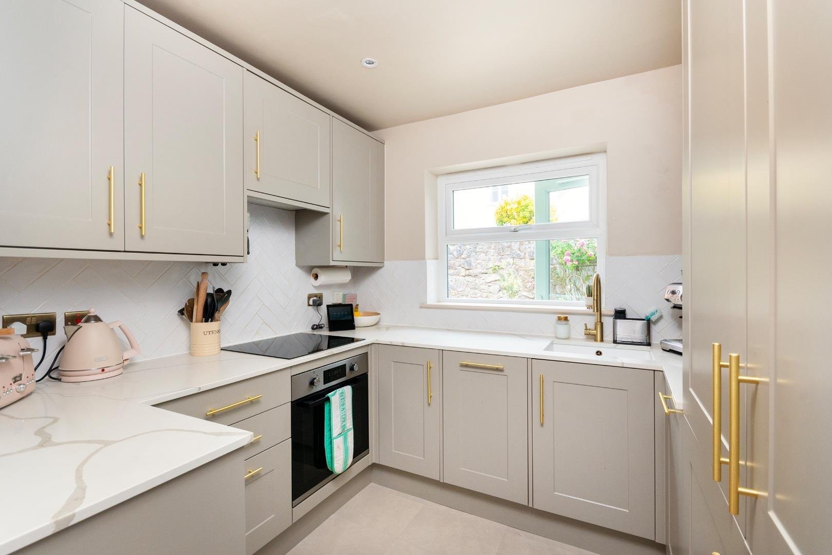 Quarry steps clifton 33203822 1 q1 scn kitchen b