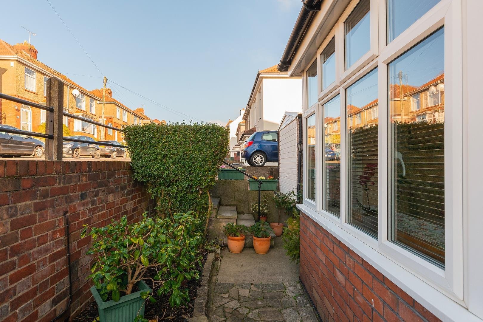 Queens road knowle 33657876 2 q6 rke external d