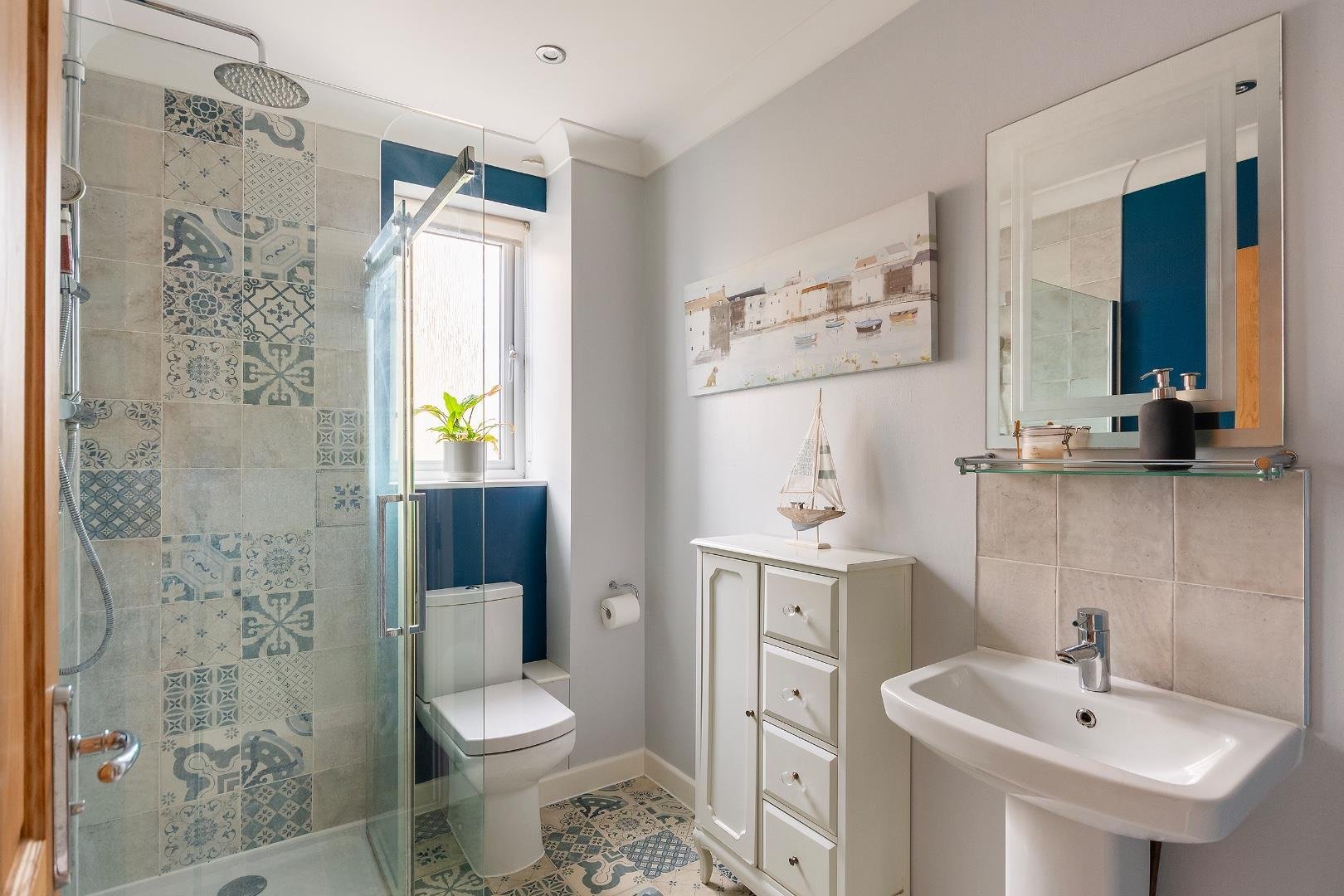 Queensholm drive downend 34455114 1 q8 dbh ensuite a