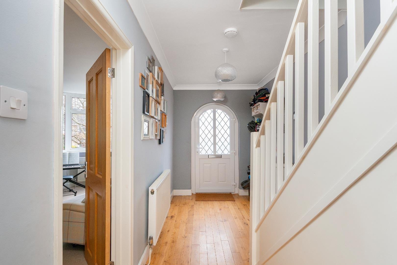Queensholm drive downend 34455114 1 q8 dbh hallway b