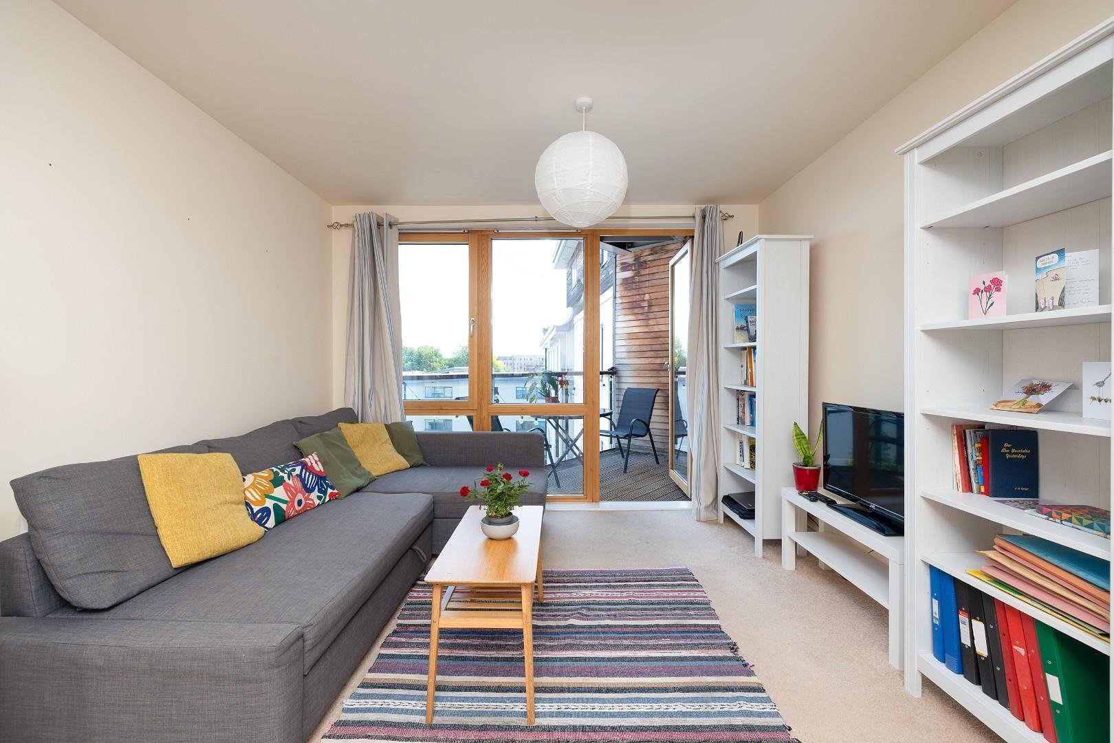 Ratcliffe court old market 34004383 cd7 a2703