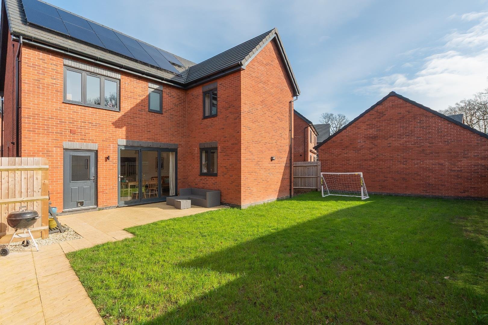 Ridings wood way barrow gurney 34536735 0 r9 wwbg external g