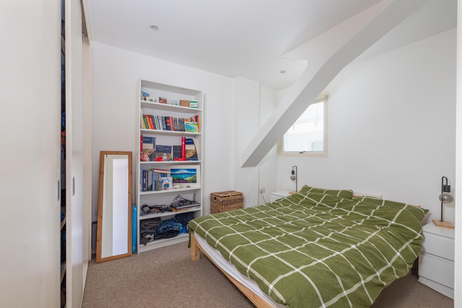 Skypark road bedminster 33321193 cd7 a4829