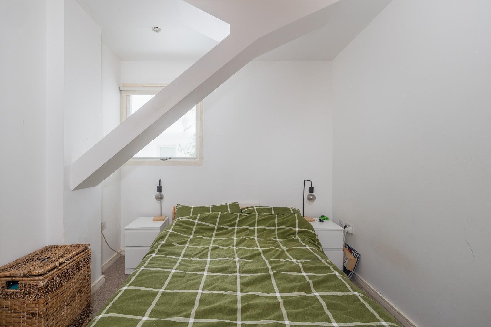 Skypark road bedminster 33321193 cd7 a4833