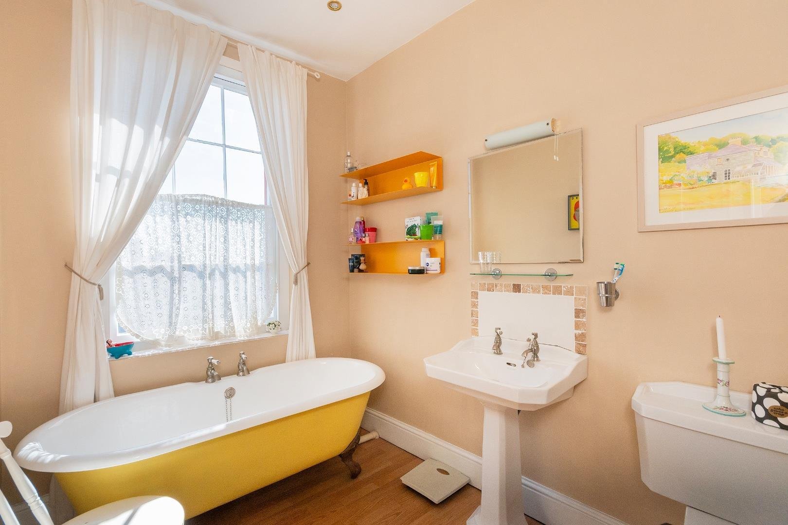 Somerset street kingsdown 33828015 1 s2 pkn bathroom b