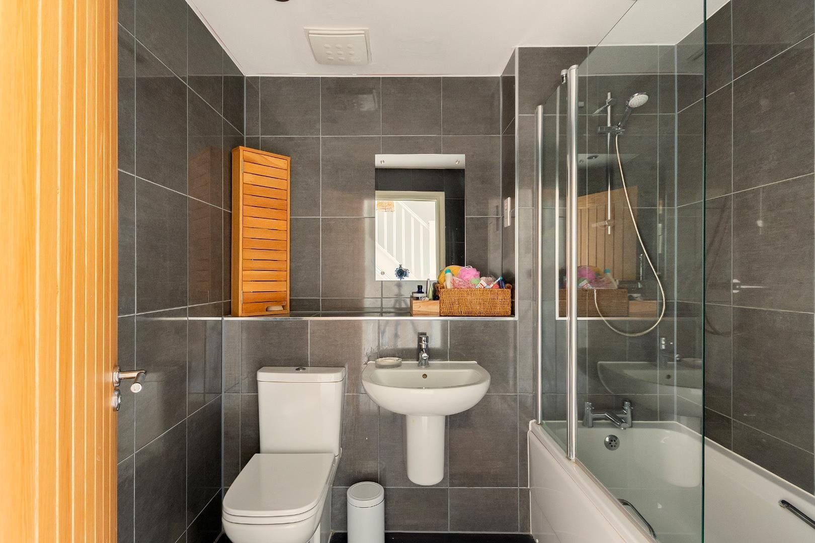 St francis road ashton 34378593 0 s7 frbr bathroom b