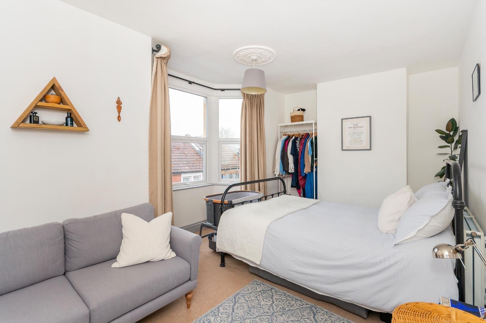 St lukes crescent totterdown 33486683 3 s6 lctn bedroom g
