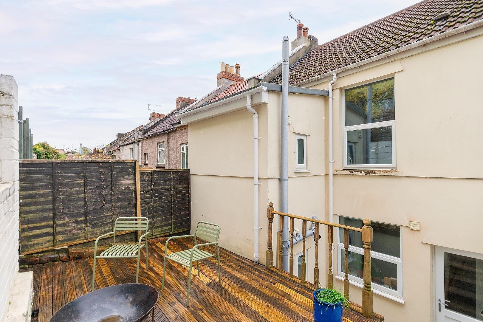St lukes crescent totterdown 33486683 3 s6 lctn external e
