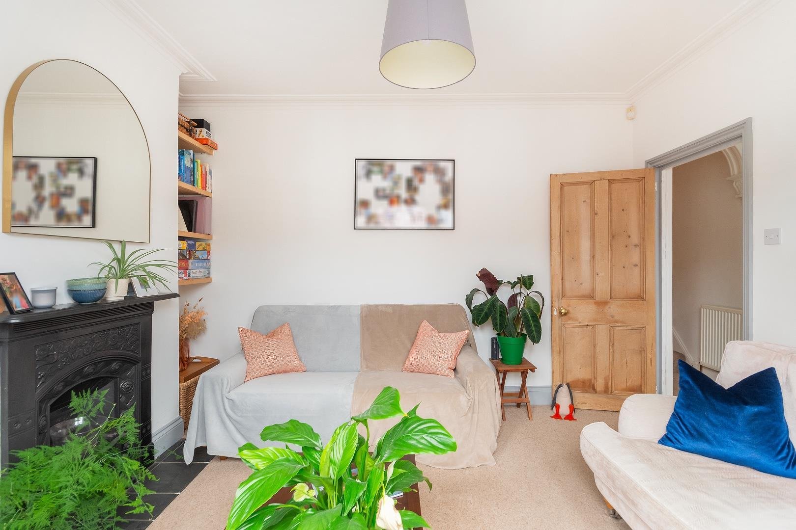 St lukes crescent totterdown 33486683 3 s6 lctn living room e