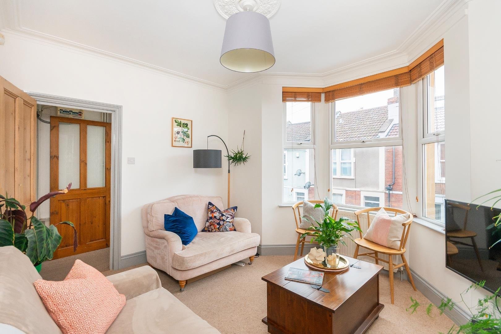 St lukes crescent totterdown 33486683 3 s6 lctn living room f
