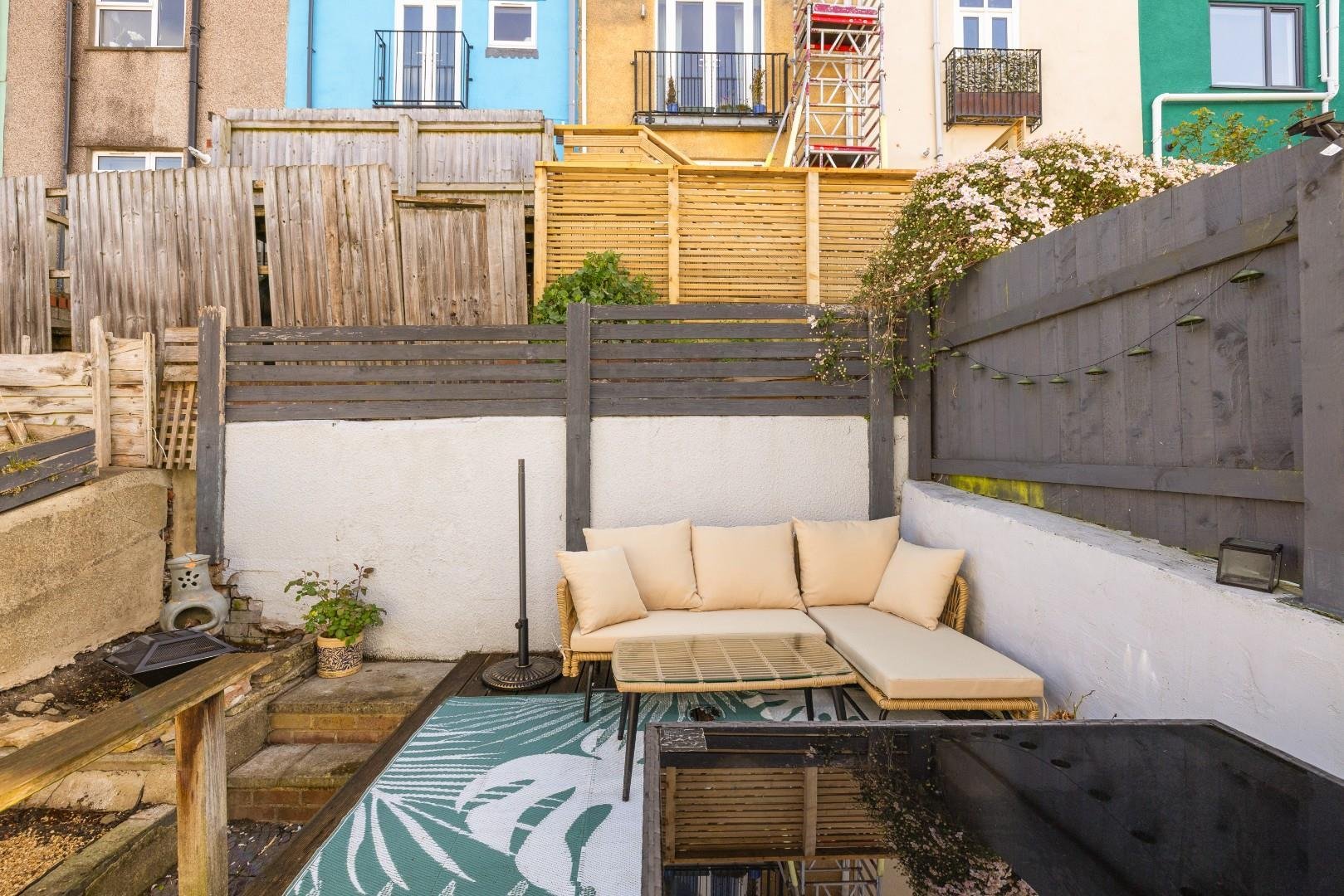 St lukes crescent totterdown 34662532 char9796