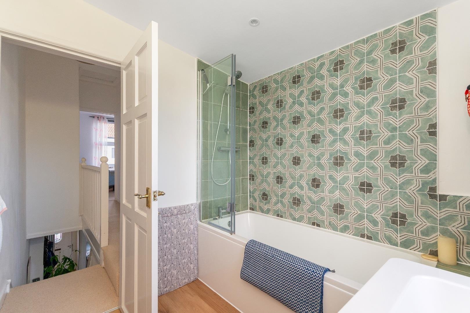Stanley terrace bedminster 34531849 1 s8 tbr bathroom a