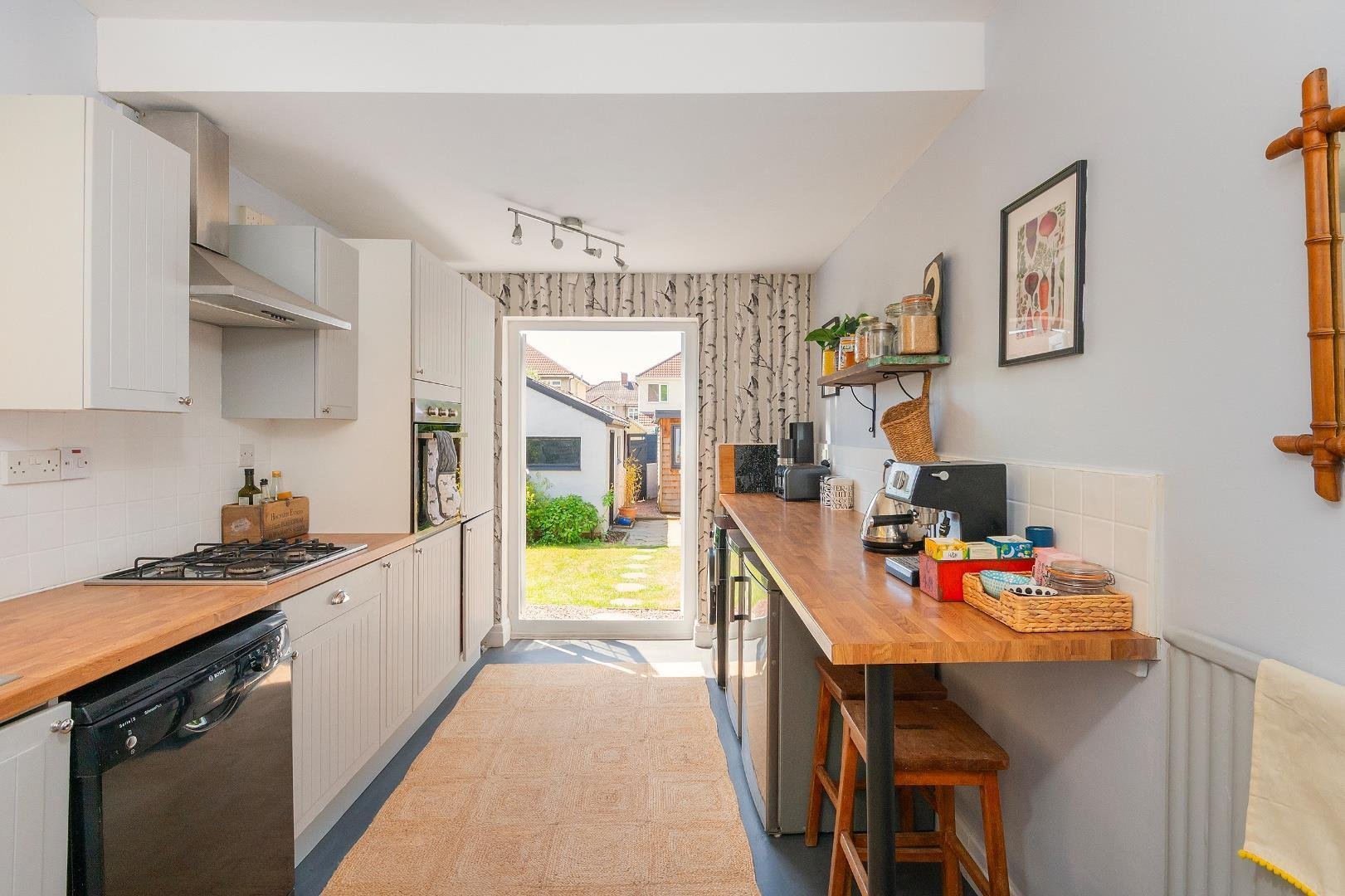 Stoneleigh crescent knowle 34164343 4 s4 rke kitchen d