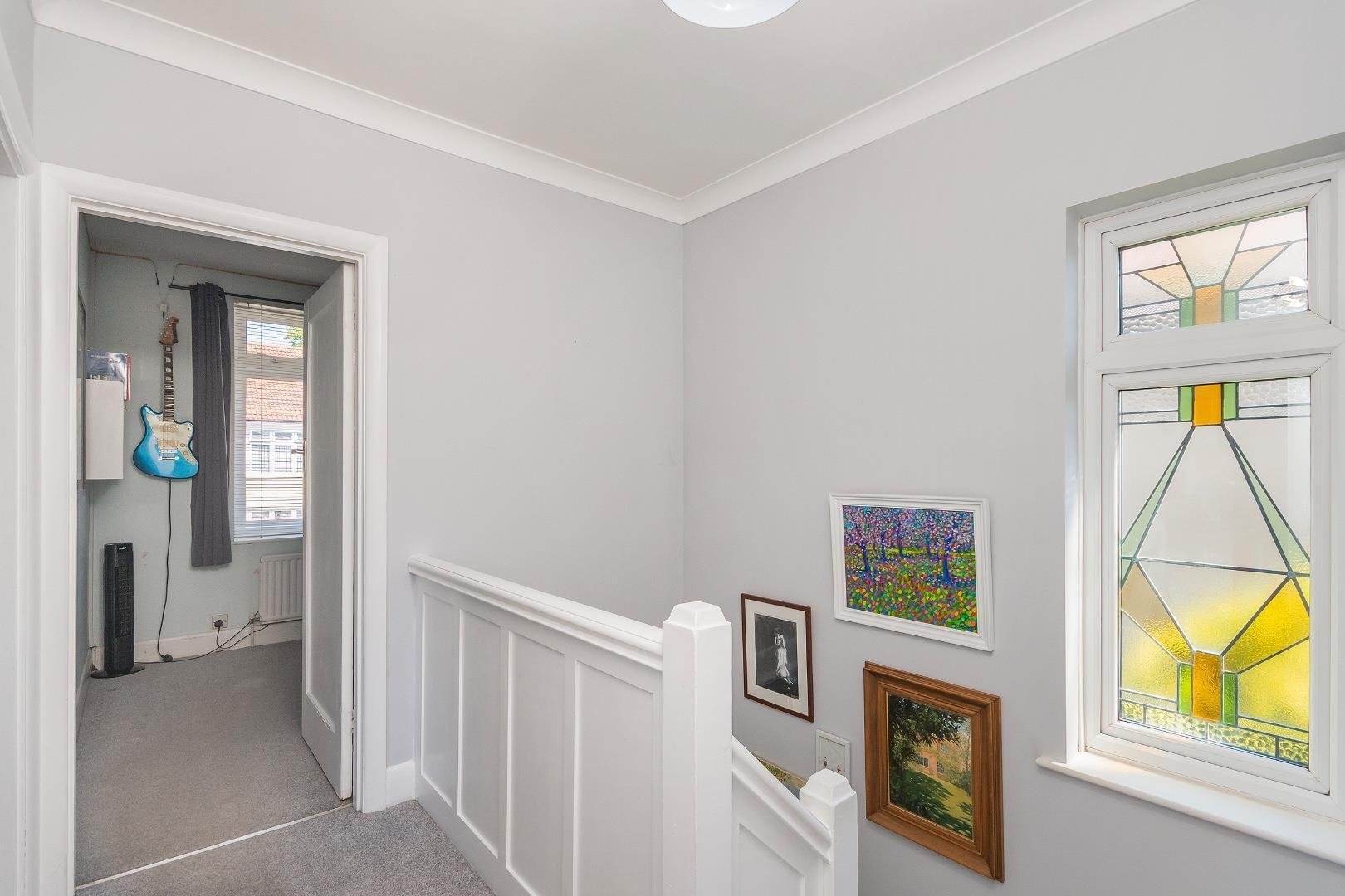 Stoneleigh crescent knowle 34164343 4 s4 rke landing a