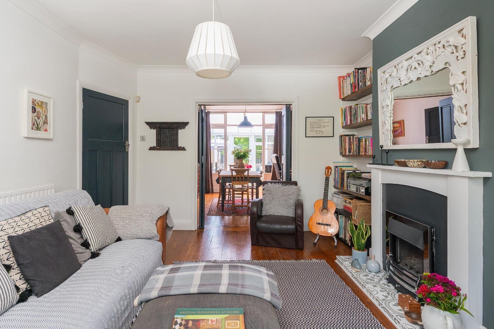 Stoneleigh crescent knowle 34164343 4 s4 rke living room b