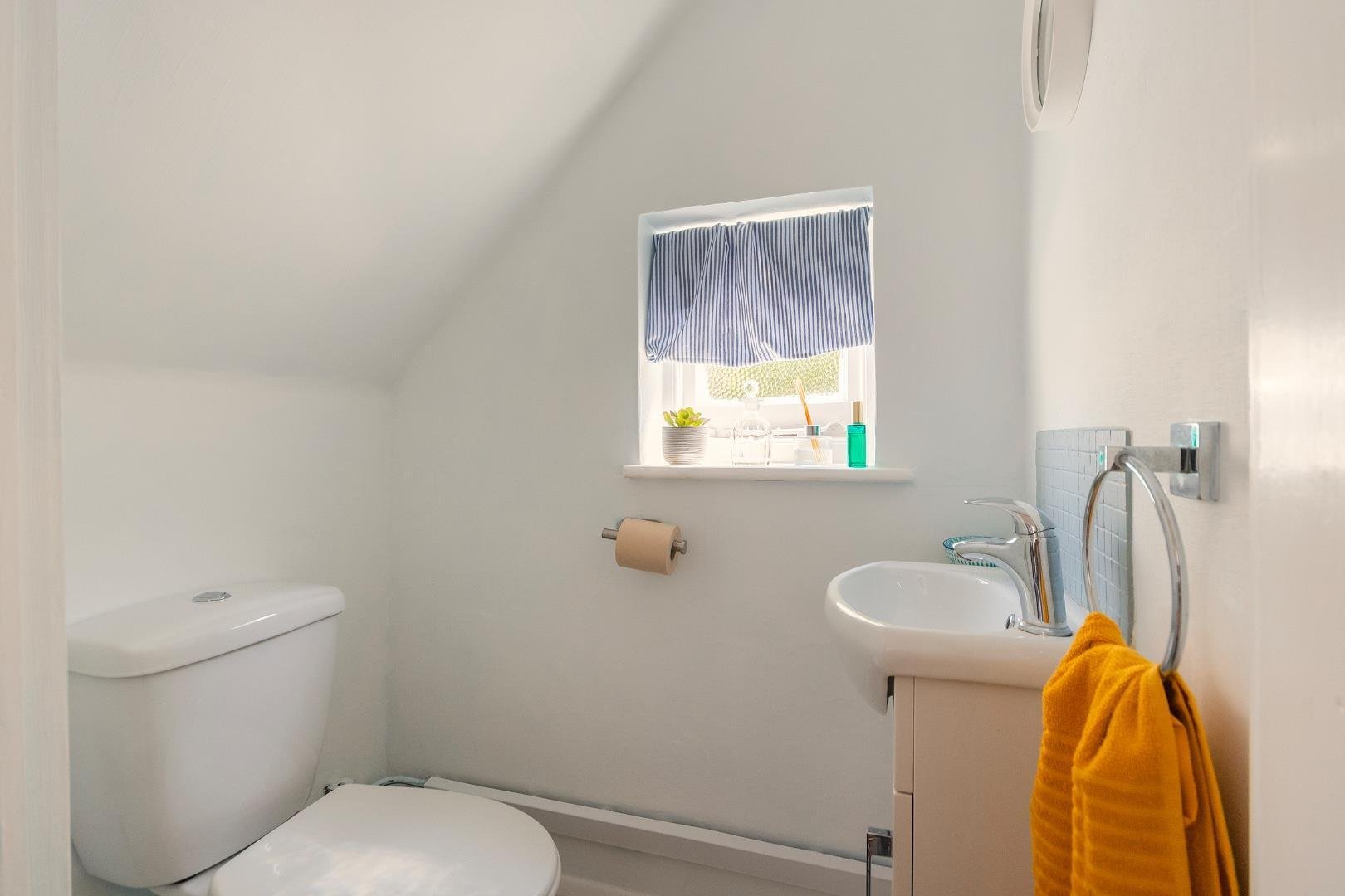 Stoneleigh crescent knowle 34164343 4 s4 rke wc a
