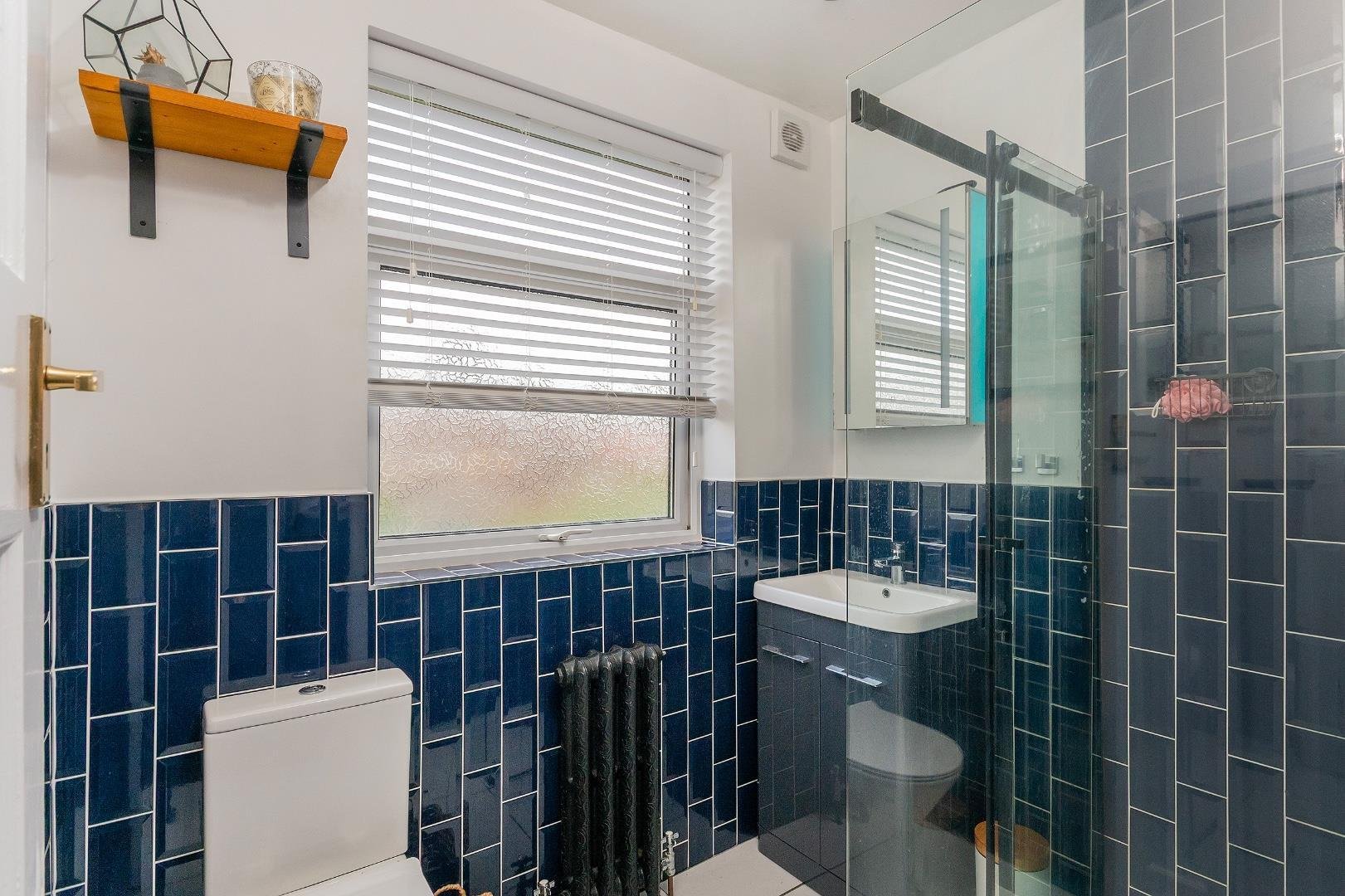 Stoneleigh road knowle 33999514 2 s5 rke bathroom b