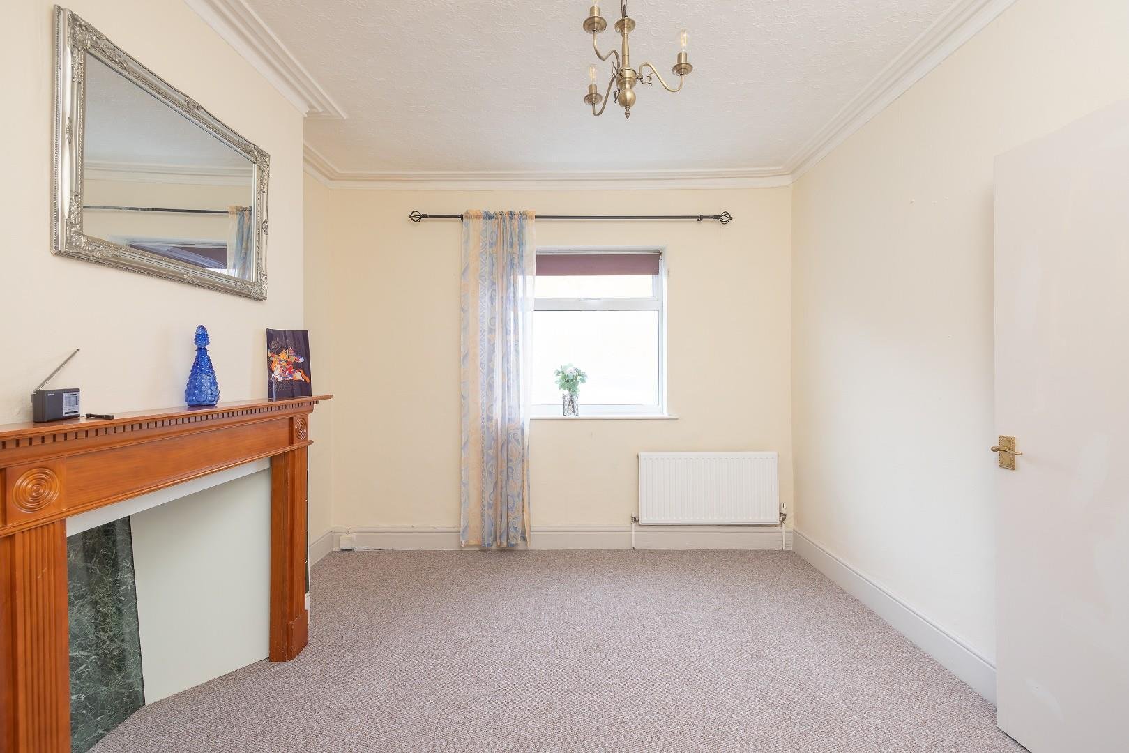 Stuart street redfield 34092452 char7056